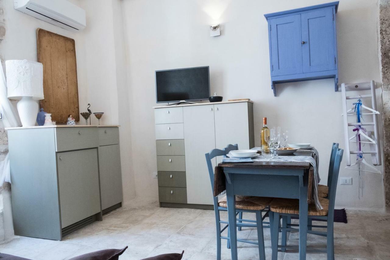 Casa Di Amici Apartment Ostuni Luaran gambar